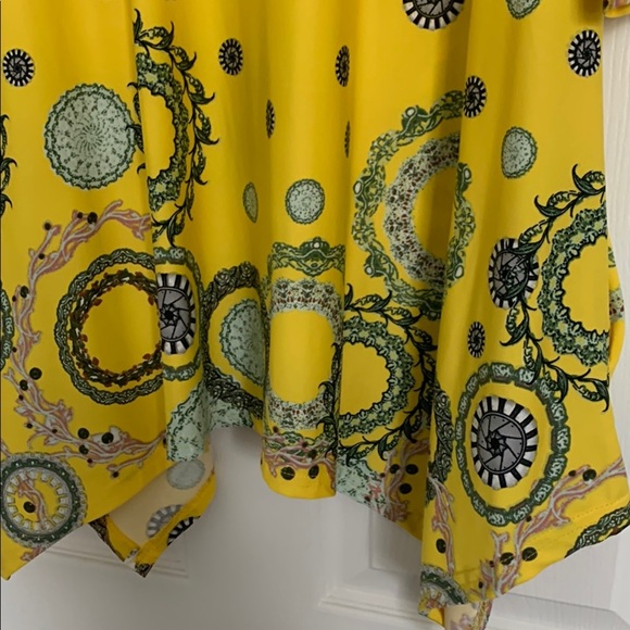 White Mark Yellow Patterned Women's Top - Picture 3 of 7